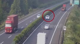 CCTV captures car travelling wrong way down China motorway