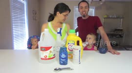 HOW TO MAKE HOMEMADE WINDEX (Window Cleaner)
