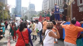 Canadian Gujarati Dancing on folk songs on india day parade in Toronto
