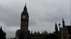 Crowd Applause after last Big Ben Bong