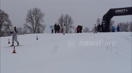 Kids skiing competition