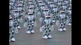A thousand robots dance their way to a Guinness World Record
