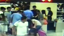 Man sprays pepper spray in tube station as he is not satisfied with the security check