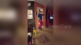 Newsflare Edit - Men dancing in Lularoe leggings