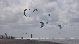 Amazing kitesurfing stunts on Dutch beach