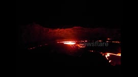 Ethiopia. Danakil Depression tour (25) Lava crater volcano volcán Erta Ale 5. Explosión corto. 2016