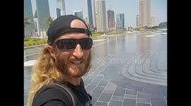 Qatar. Doha. Sheraton Park. Whale shark fountain. Fuente con tiburón ballena. 2016