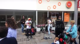 White Jamaicans making ends meet - Busker music