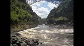 Zambia. Livingstone. Cataratas Victoria falls (12) Views from Boiling Pot, bridge and river. 2016