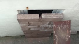 wall dispute3