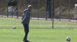 See ya, boss! Holding leaves Wenger for dead during training