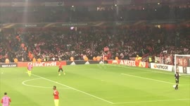 Cologne fans doing 'Poznan' dance after getting into Emirates Stadium