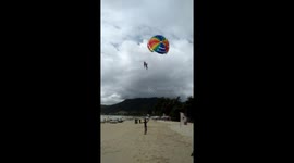 Paraglide landing in Phuket