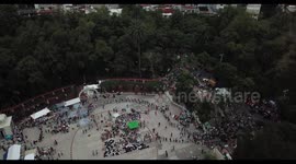People gathering food, water and medicine in Parque Mexico after the Earthquake