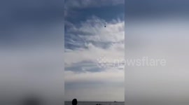 Newsflare Edit - Esibizione #freccetricolori a #Terracina. @FrecceTricolori @SkyTG24 @MediasetTgcom24 video di @AleNotar https://t.co/WSQNQqyqab