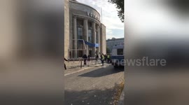 Newsflare Edit - #Volksbuehne #Berlin happening now  https://t.co/oE030Ik7Y4
