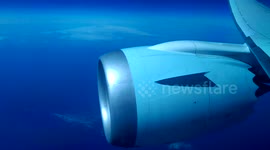 Dreamliner 787 Boeing over the ocean