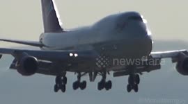Boeing 747 BIRDSTRIKE moments before touchdown at Manchester Airport