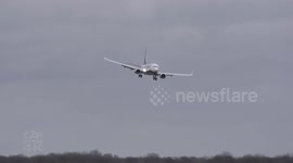 Bumpy Aircraft Landings at London Stansted Airport. EasyJet Ryanair Jet Air Fly