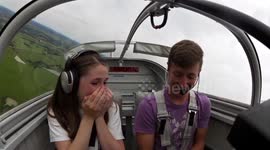 Pilot proposes to girlfriend during flight
