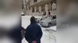 Newsflare Edit - Car crash - Snow at Tehran - 24 November 2016
