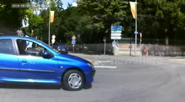 Bad driving France 032