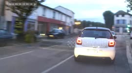 Bad driving France 042
