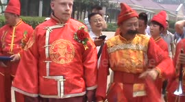 Finnish man has traditional Chinese wedding