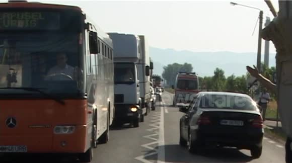 Serious traffic accident on DN1C. A car was struck by a truck (VIDEO SURVEILLANCE CAMERA)
