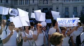 Huge rallies take place in Madrid over issue of Catalan independence