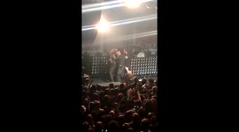 Shameful security from @rock_city_notts staff during @NeckDeepUK gig last night https://t.co/aZadtPbqGe
