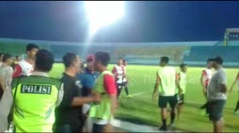 Footballers fight at soccer game in Indonesia
