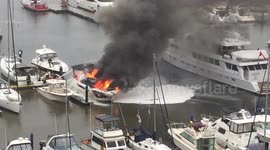 Fire destroys boat at Vancouver marina