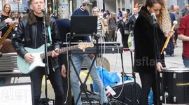 AMAZING..BAND..THE..INCREDABLE,,CHINA..LANE-FAN..IN MANCHESTER..2017
