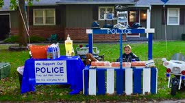 Boy, 6, sets up donut stall to say thank you to Kansas City cops