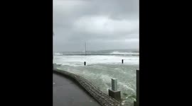 Crazy waves and flooding in Galway ireland (hurricane)