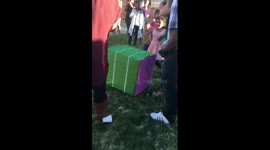 Gender reveal.. its a boy !!! Dad's reaction the best ever..