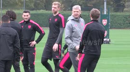 Did Alexis Sanchez snub Arsene Wenger handshake at training?