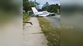 Newsflare Edit - Saint Petersburg Plane Crash on the Southside
