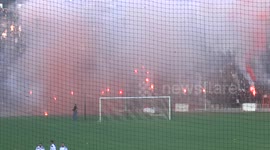 Check out the crazy atmosphere at Greek football TRAINING SESSION