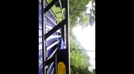 Guatemala. Standing up in pick up with locals. De pie en pick up de Lanquín a Semuc Champey con locales. 2014