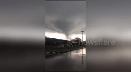 Newsflare Edit - Tornado filmed tearing across the sky in Thailand