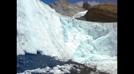 Perú. Ancash. Huaraz. Glecier from close. Ice. Vistas de cerca de glaciar Pastoruri. 2014