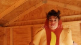 TRICK OR TREAT BEFORE HALLOWEEN PRANK!