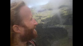 Saint Vincent and the Grenadines. Volcano, touching clouds. San Vicente y las Granadinas. Vistas volcán La Soufriere. Toma 2. Tocando las nubes. 2014