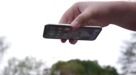 iPhone X vs Samsung Galaxy S8 drop test