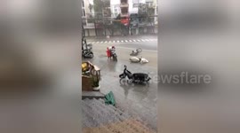 Typhoon Damrey batters Vietnam