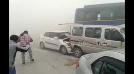 Delhi smog triggers serial car collisions