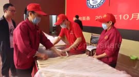 Handmade single-strand noodle creates Guinness World Records