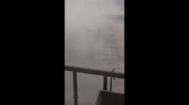 Un immeuble en feu à paris